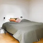Vakantiehuis Lyly - 100m From The Sea By Interhome *