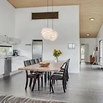 Vakantiehuis Lyly - 100m From The Sea By Interhome *